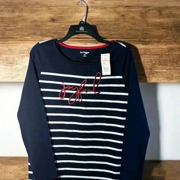 Kim Rogers NEW Petite Medium Women's Blue and White "Joyful" Christmas Tops Tees - Picture 1 of 3